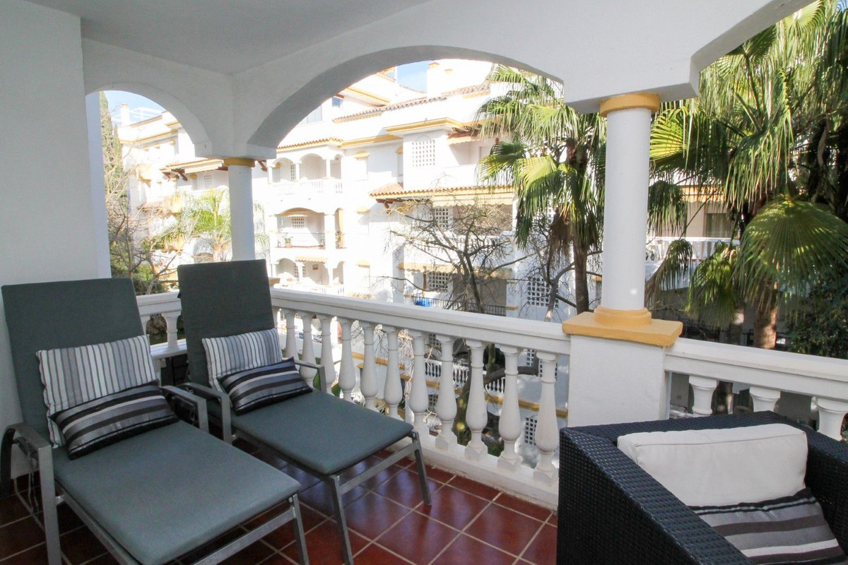 2 Bed Apartment for sale in The Golden Mile Costa Del Sol, Málaga, Spain