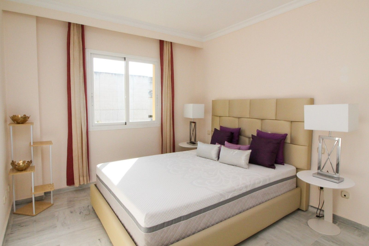 2 Bed Apartment for sale in The Golden Mile Costa Del Sol, Málaga, Spain