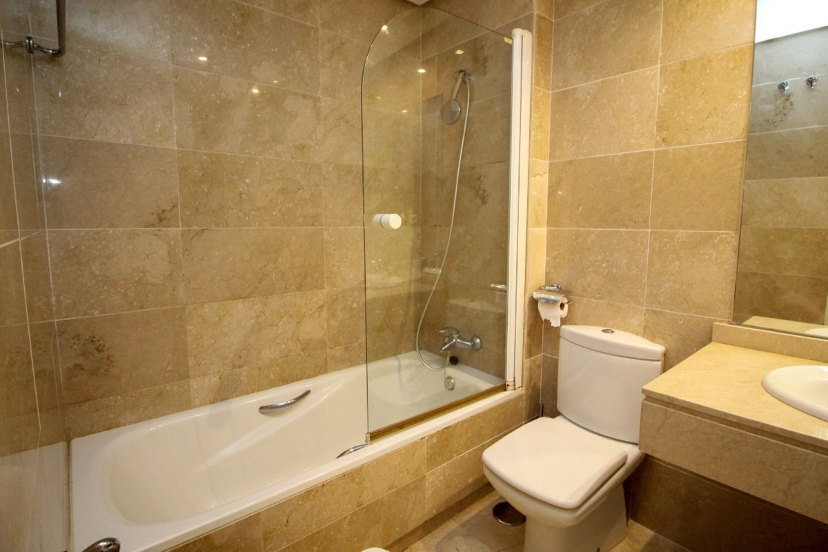 2 Bed Apartment for sale in The Golden Mile Costa Del Sol, Málaga, Spain