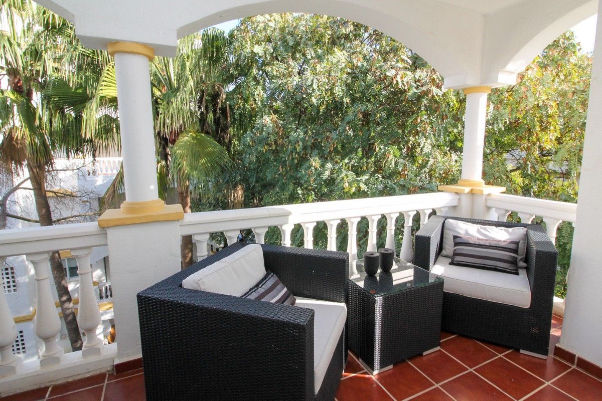 2 Bed Apartment for sale in The Golden Mile Costa Del Sol, Málaga, Spain
