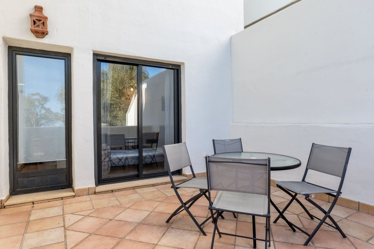 2 Bed Apartment for sale in Selwo Costa Del Sol, Málaga, Spain
