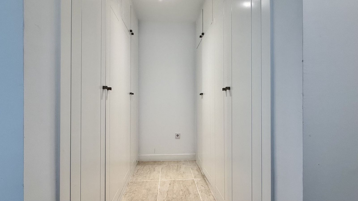 2 Bed Apartment for sale in Selwo Costa Del Sol, Málaga, Spain