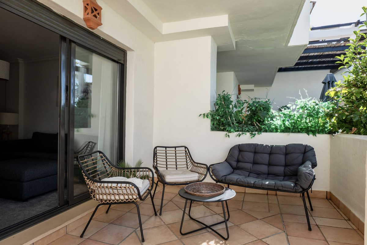 2 Bed Apartment for sale in Selwo Costa Del Sol, Málaga, Spain