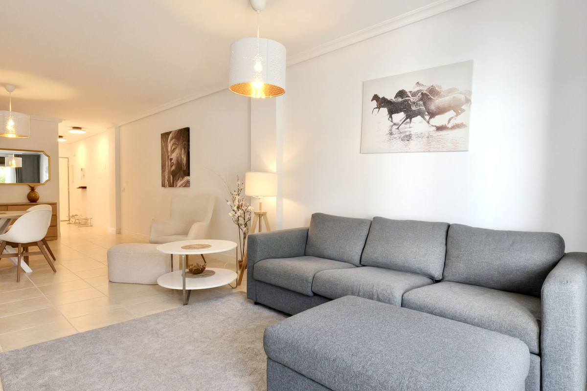 2 Bed Apartment for sale in Selwo Costa Del Sol, Málaga, Spain