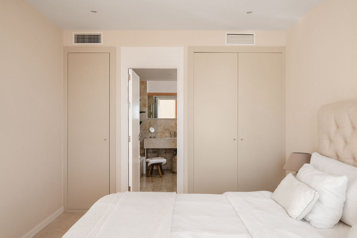 3 Bed Apartment for sale in Altos De Los Monteros Costa Del Sol, Málaga, Spain
