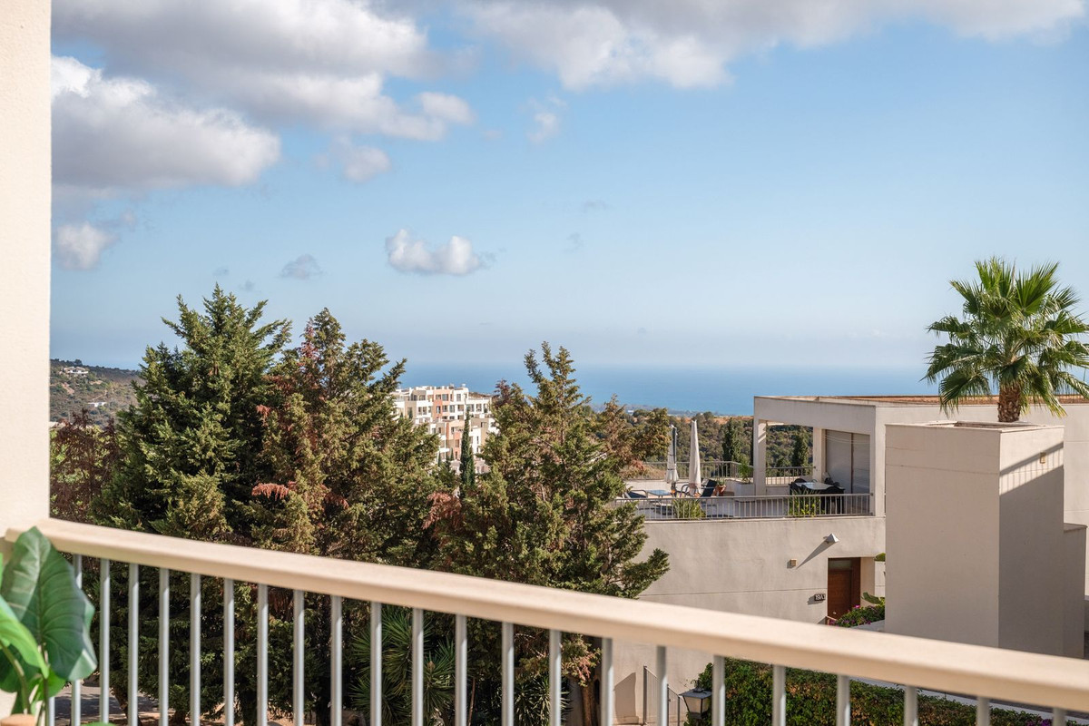 3 Bed Apartment for sale in Altos De Los Monteros Costa Del Sol, Málaga, Spain