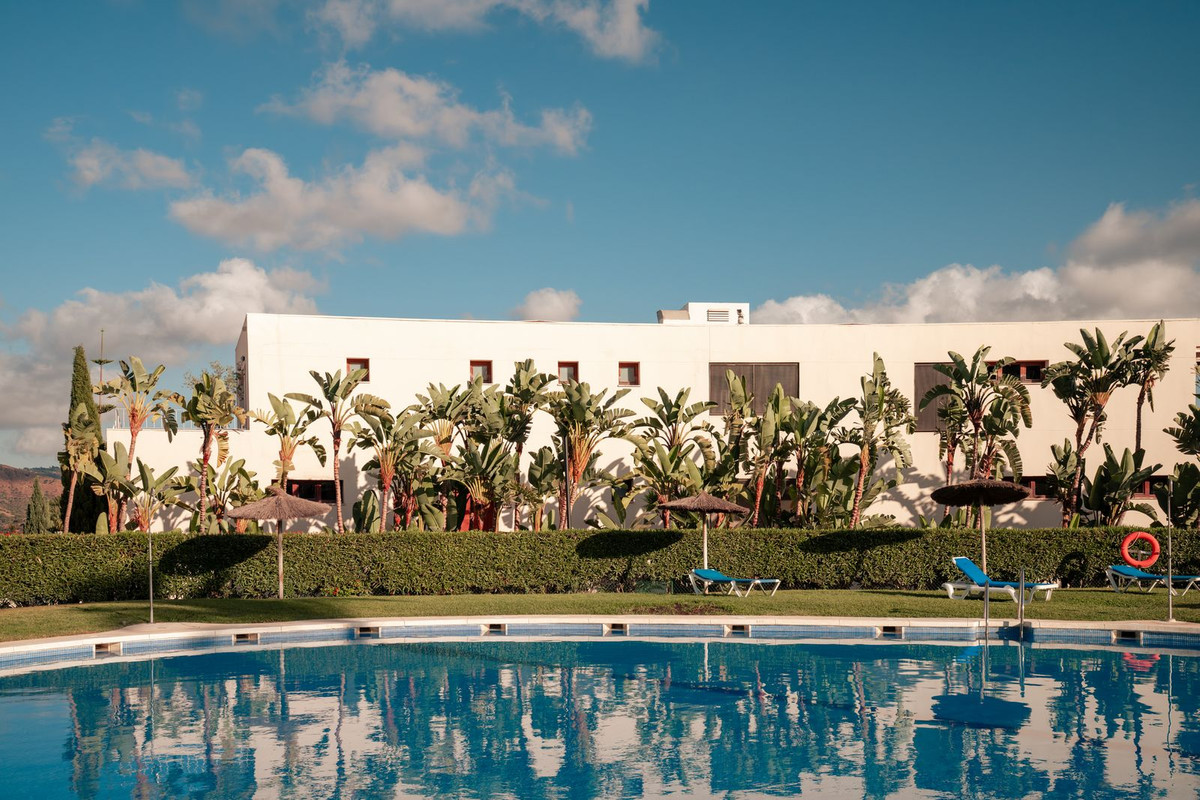 3 Bed Apartment for sale in Altos De Los Monteros Costa Del Sol, Málaga, Spain