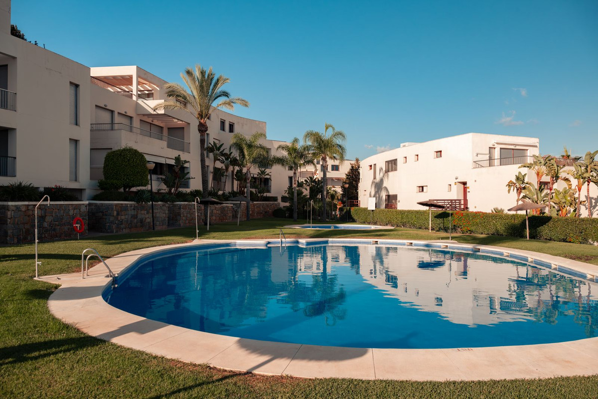 3 Bed Apartment for sale in Altos De Los Monteros Costa Del Sol, Málaga, Spain