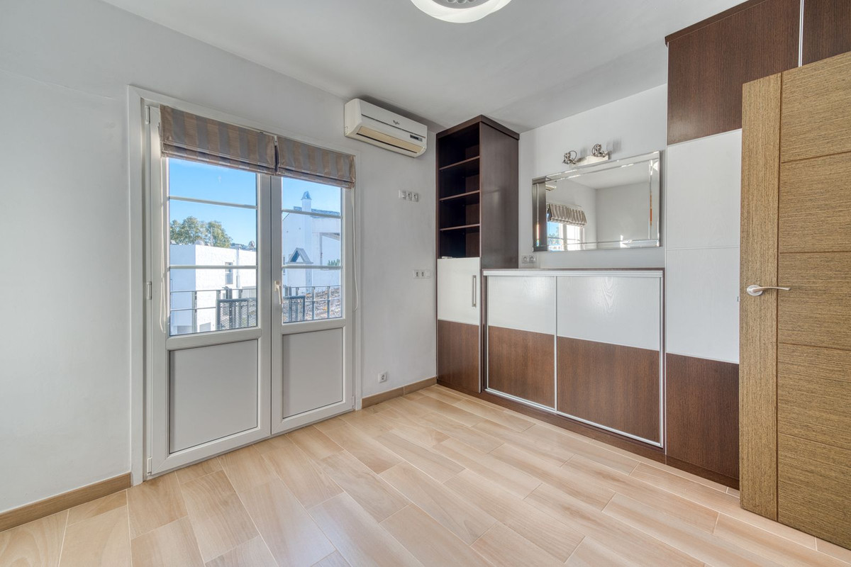 Se vende Apartamento en Planta Última de 2 dormitorios en Costa Del Sol, Málaga, España