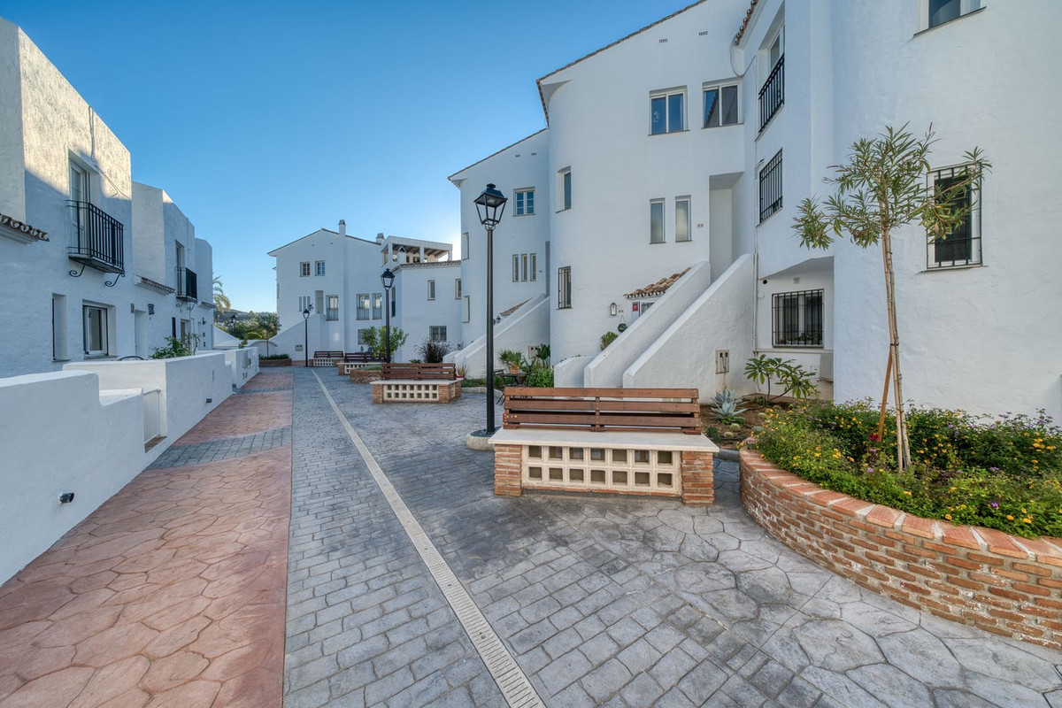 Se vende Apartamento en Planta Última de 2 dormitorios en Costa Del Sol, Málaga, España