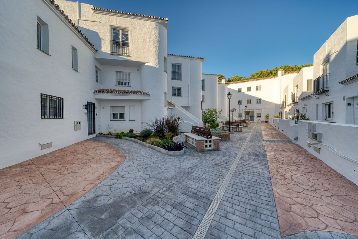Se vende Apartamento en Planta Última de 2 dormitorios en Costa Del Sol, Málaga, España