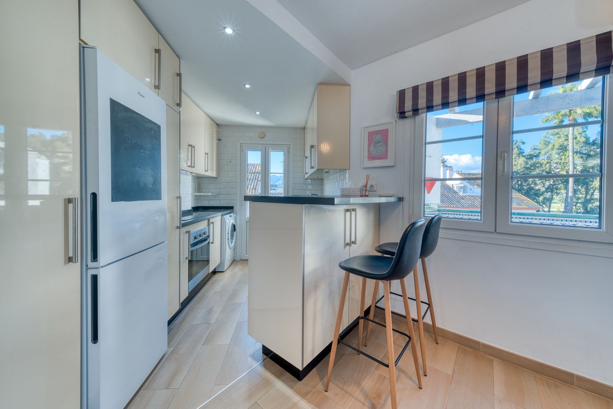 Se vende Apartamento en Planta Última de 2 dormitorios en Costa Del Sol, Málaga, España