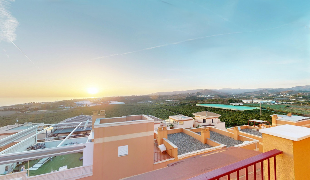 Se vende Pareada de 3 dormitorios en Costa Del Sol East, Málaga, España