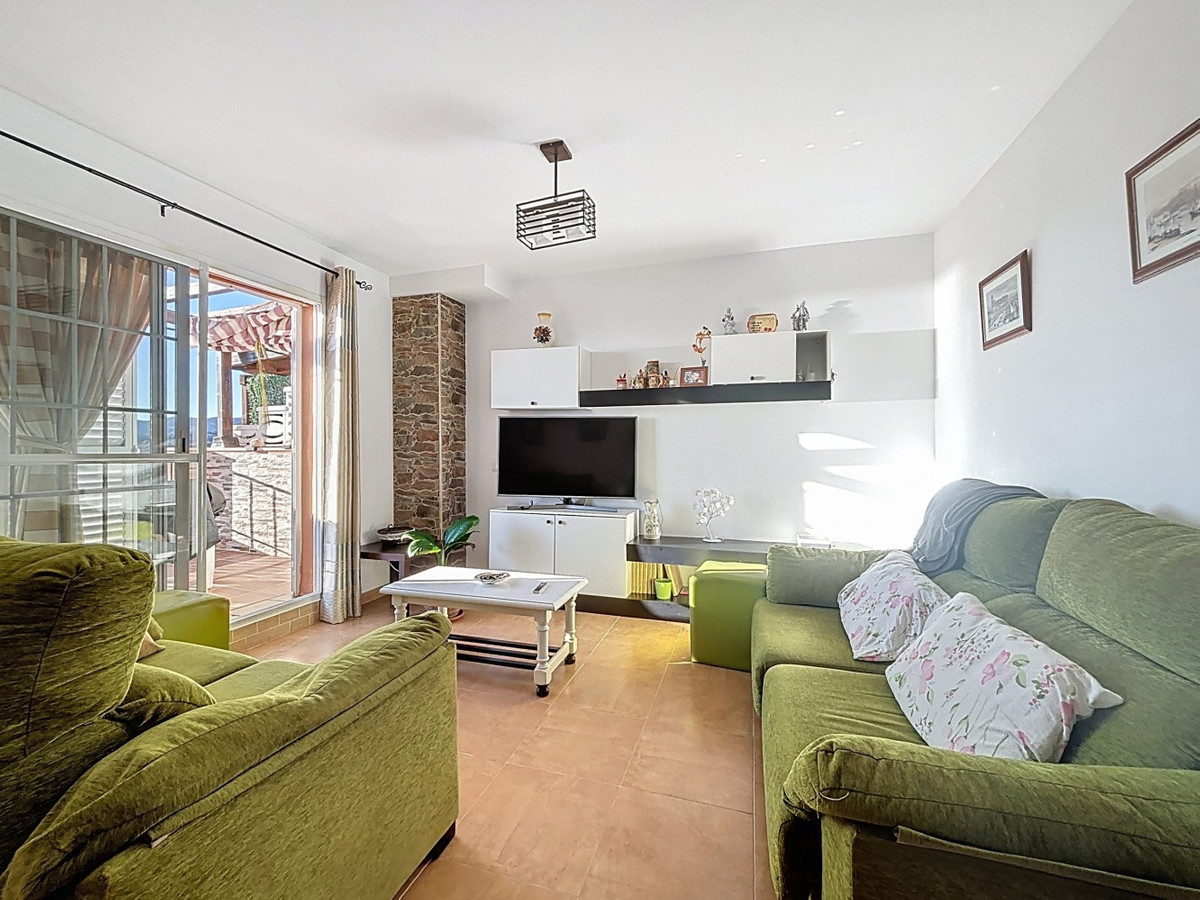3 Bed Apartment for sale in Vélezmálaga Costa Del Sol East, Málaga, Spain