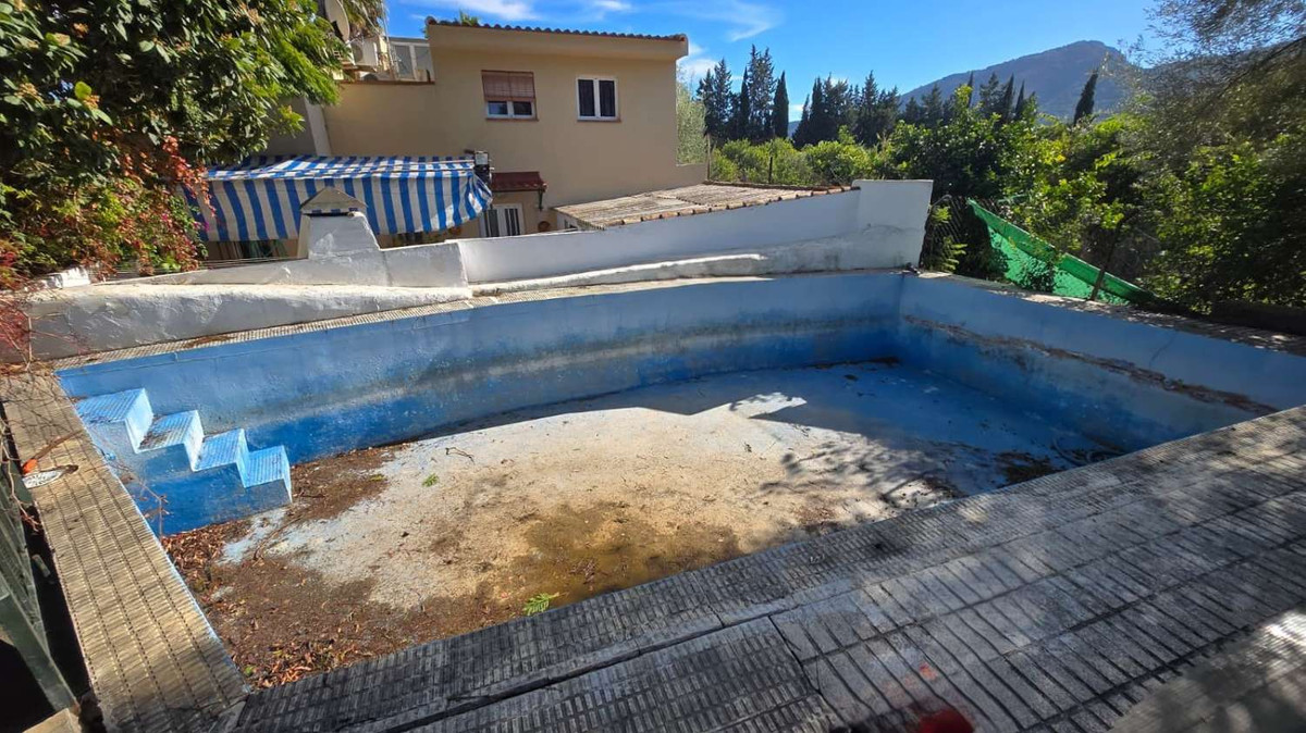 6 Bed Townhouse for sale in Alhaurín De La Torre Costa Del Sol, Málaga, Spain