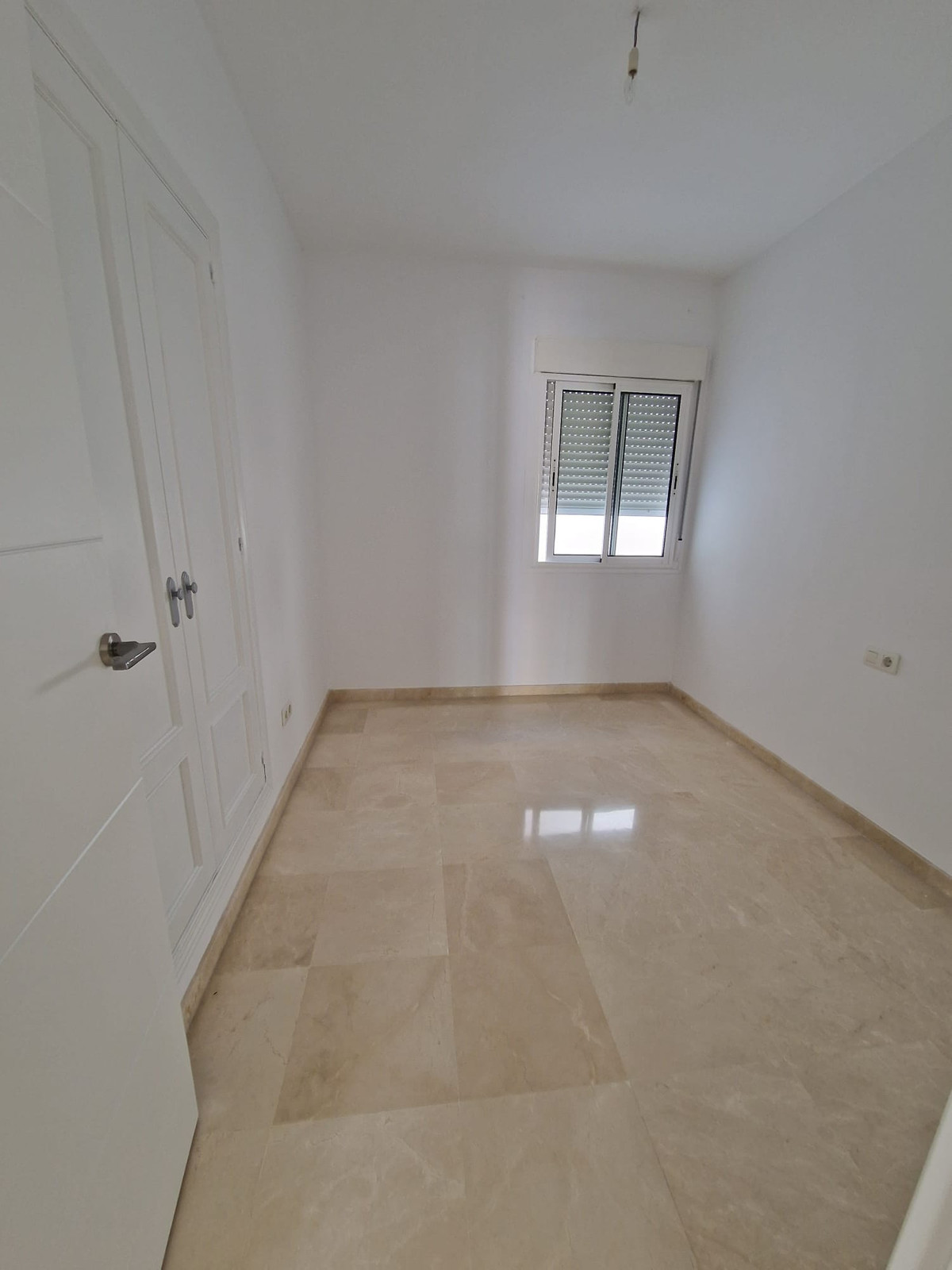 3 Bed Apartment for sale in Estepona Costa Del Sol, Málaga, Spain
