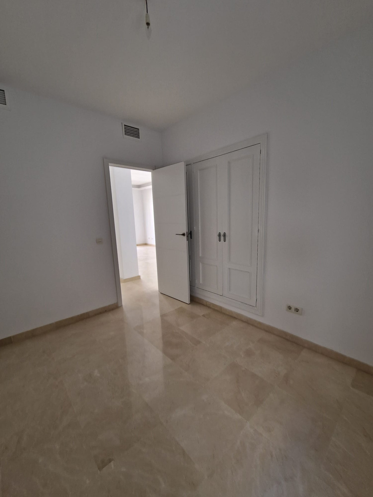 3 Bed Apartment for sale in Estepona Costa Del Sol, Málaga, Spain