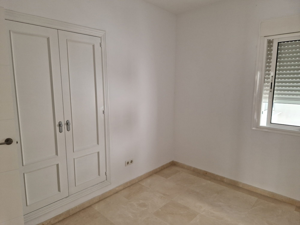 3 Bed Apartment for sale in Estepona Costa Del Sol, Málaga, Spain