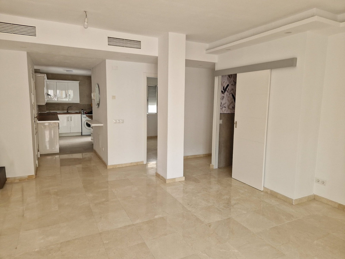 3 Bed Apartment for sale in Estepona Costa Del Sol, Málaga, Spain