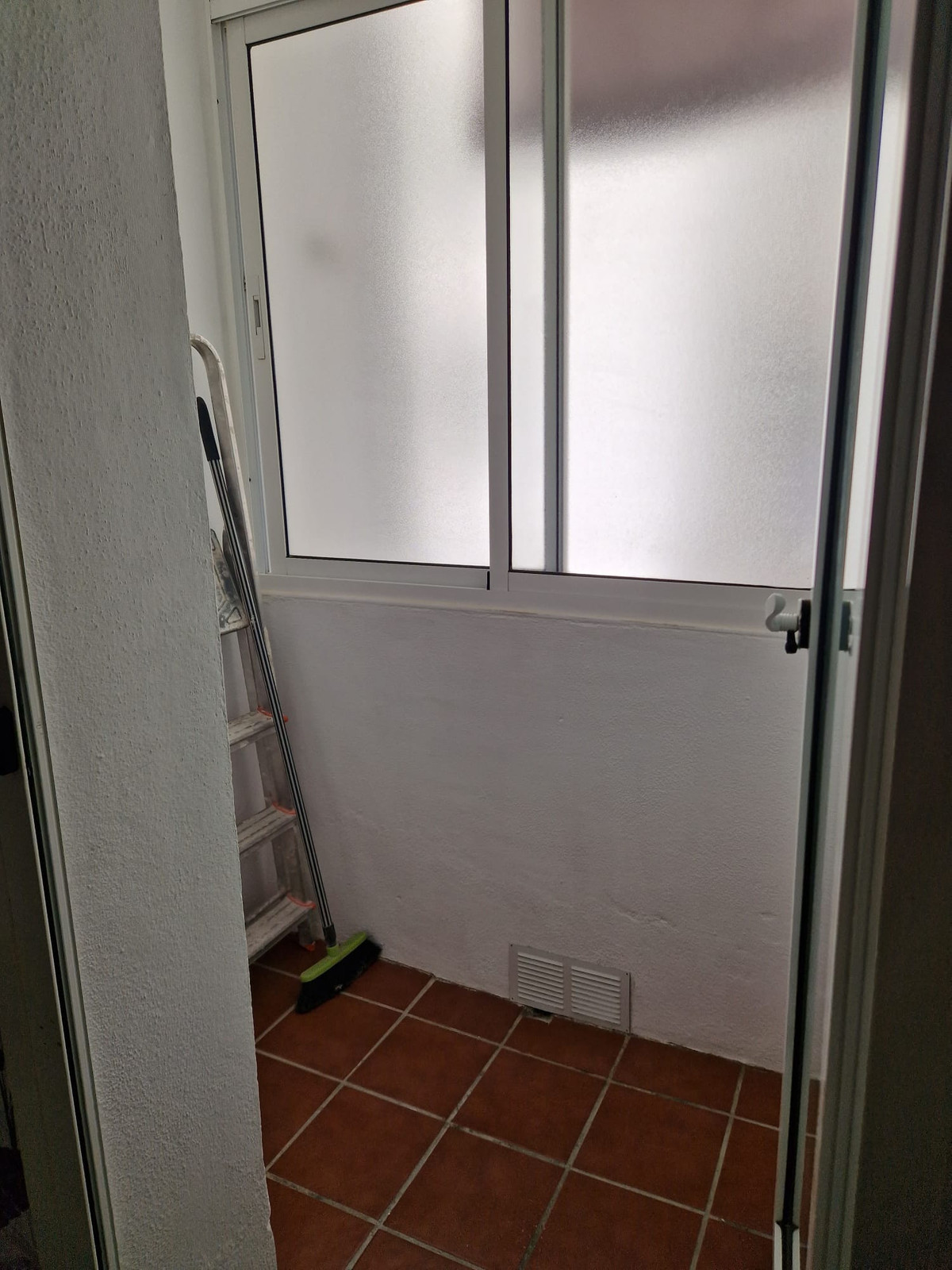3 Bed Apartment for sale in Estepona Costa Del Sol, Málaga, Spain