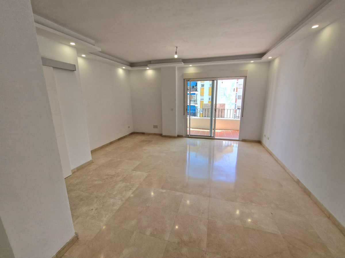 3 Bed Apartment for sale in Estepona Costa Del Sol, Málaga, Spain