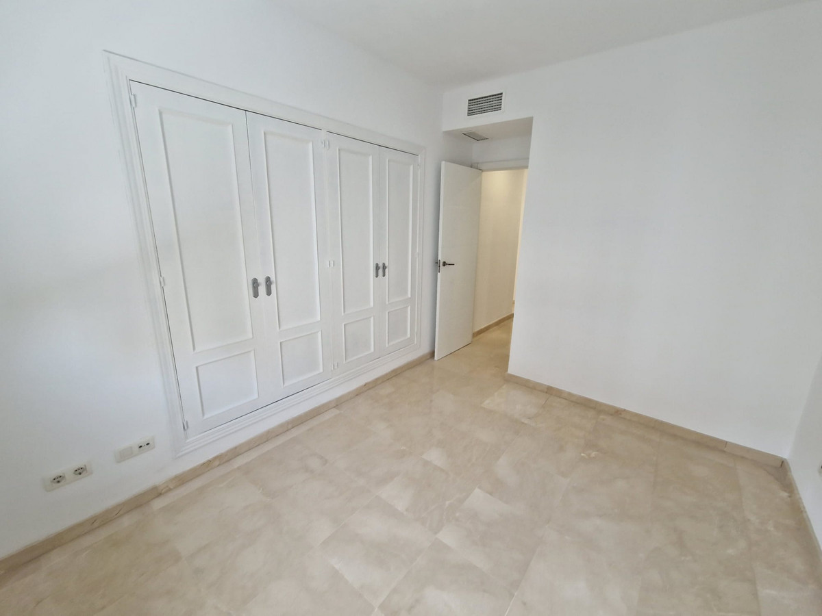 3 Bed Apartment for sale in Estepona Costa Del Sol, Málaga, Spain