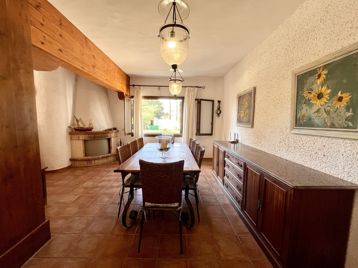 6 Bed Townhouse for sale in Cabo Roig Costa Blanca, Alicante, Spain