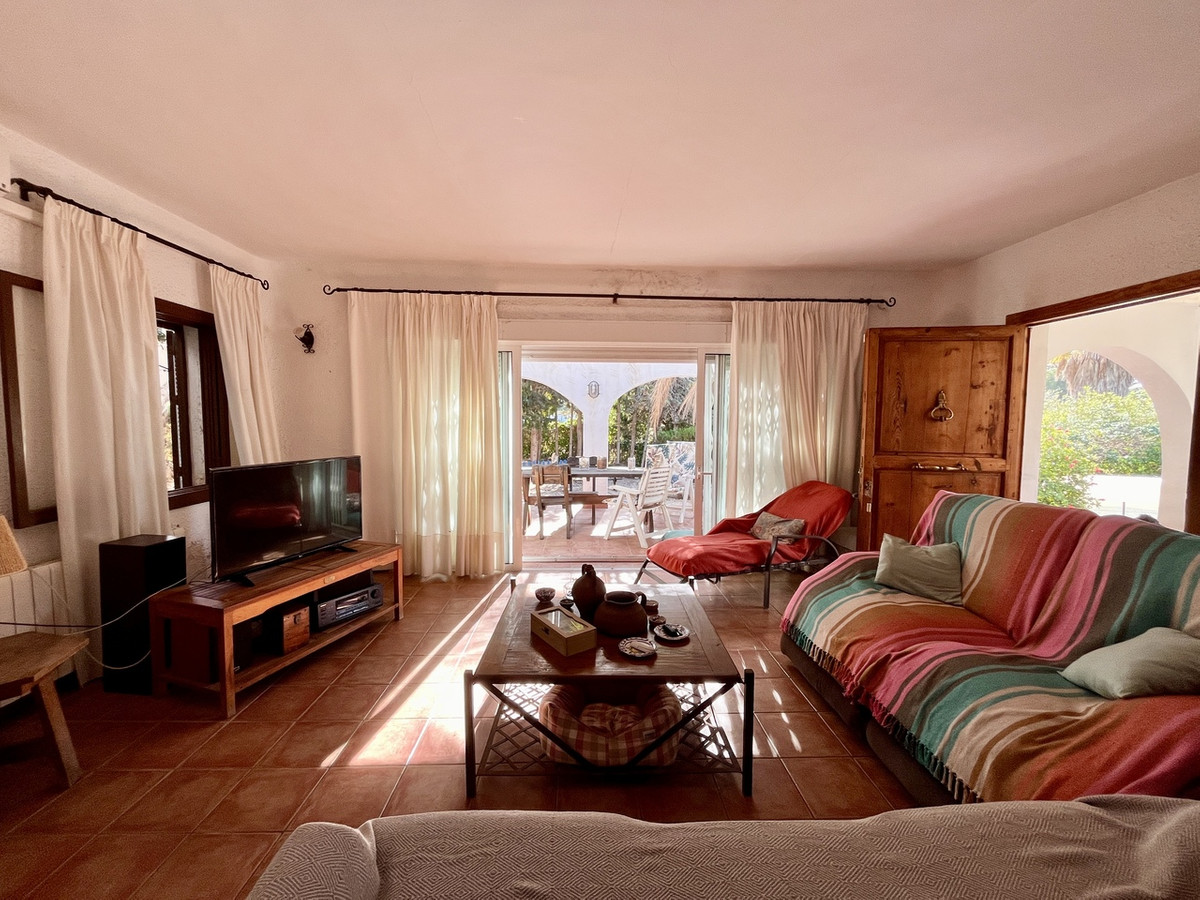 6 Bed Townhouse for sale in Cabo Roig Costa Blanca, Alicante, Spain