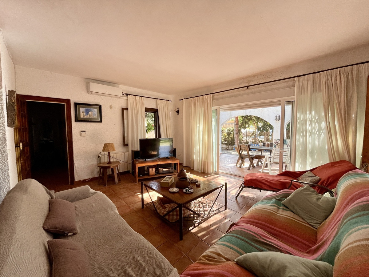 6 Bed Townhouse for sale in Cabo Roig Costa Blanca, Alicante, Spain
