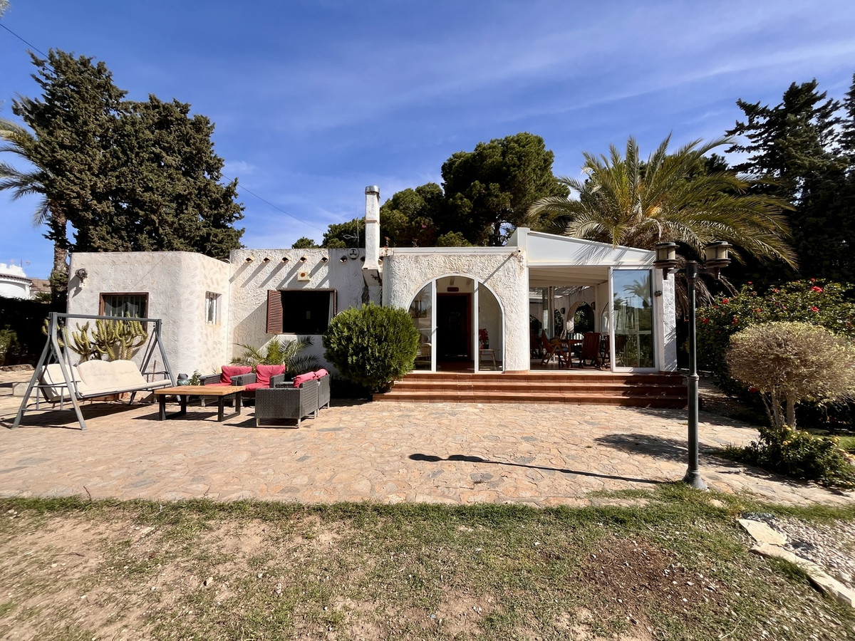 6 Bed Townhouse for sale in Cabo Roig Costa Blanca, Alicante, Spain