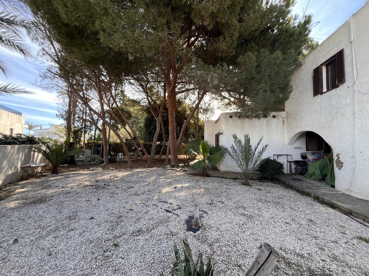 6 Bed Townhouse for sale in Cabo Roig Costa Blanca, Alicante, Spain