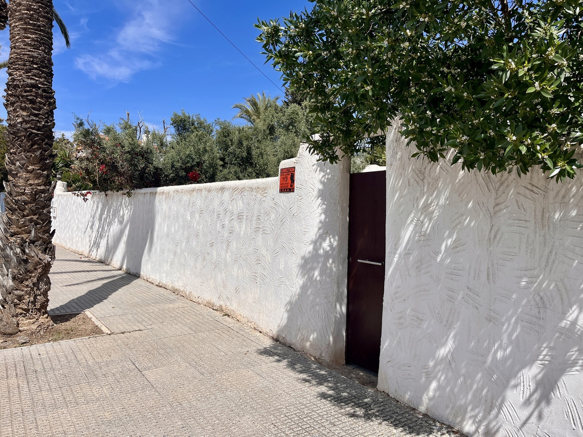 6 Bed Townhouse for sale in Cabo Roig Costa Blanca, Alicante, Spain