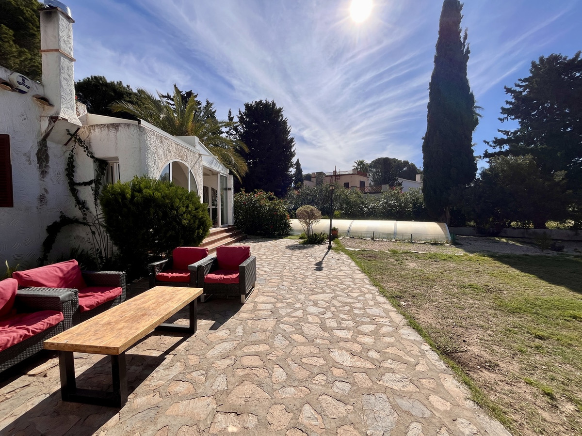 6 Bed Townhouse for sale in Cabo Roig Costa Blanca, Alicante, Spain