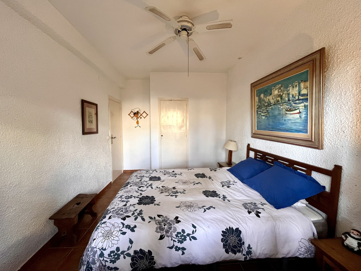 6 Bed Townhouse for sale in Cabo Roig Costa Blanca, Alicante, Spain