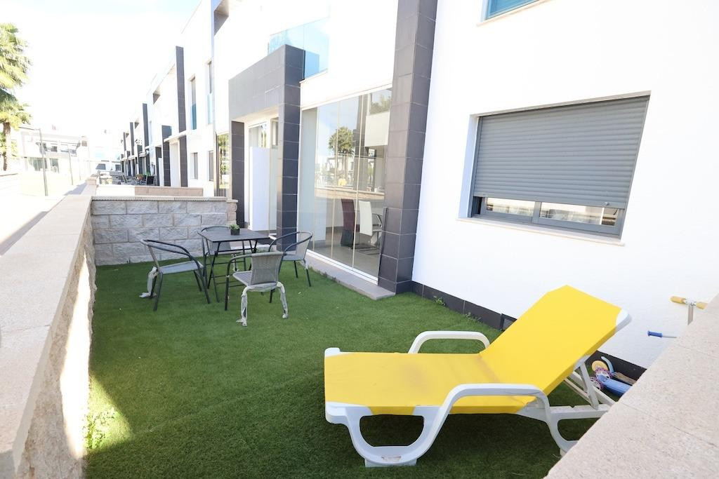 Se vende Bungalow de 2 dormitorios en Costa Blanca, Alicante, España