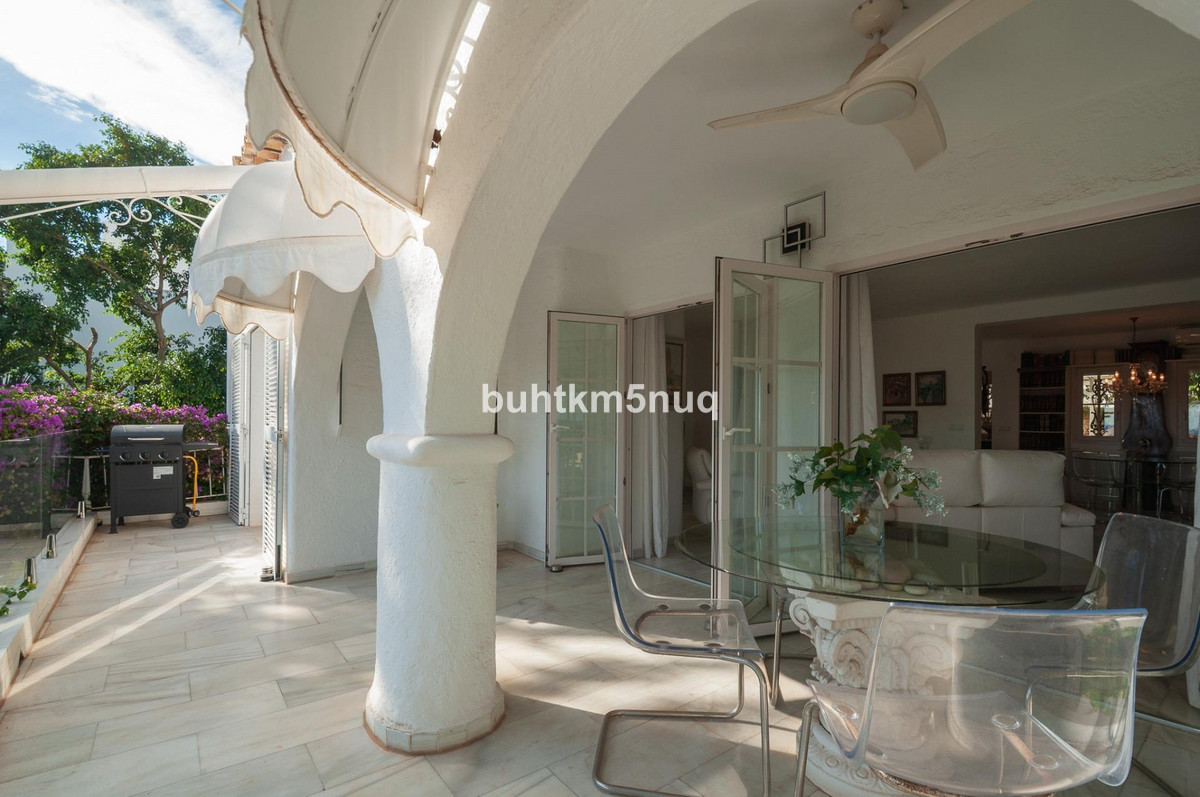 4 Bed Townhouse for sale in Calpe Costa Blanca, Alicante, Spain
