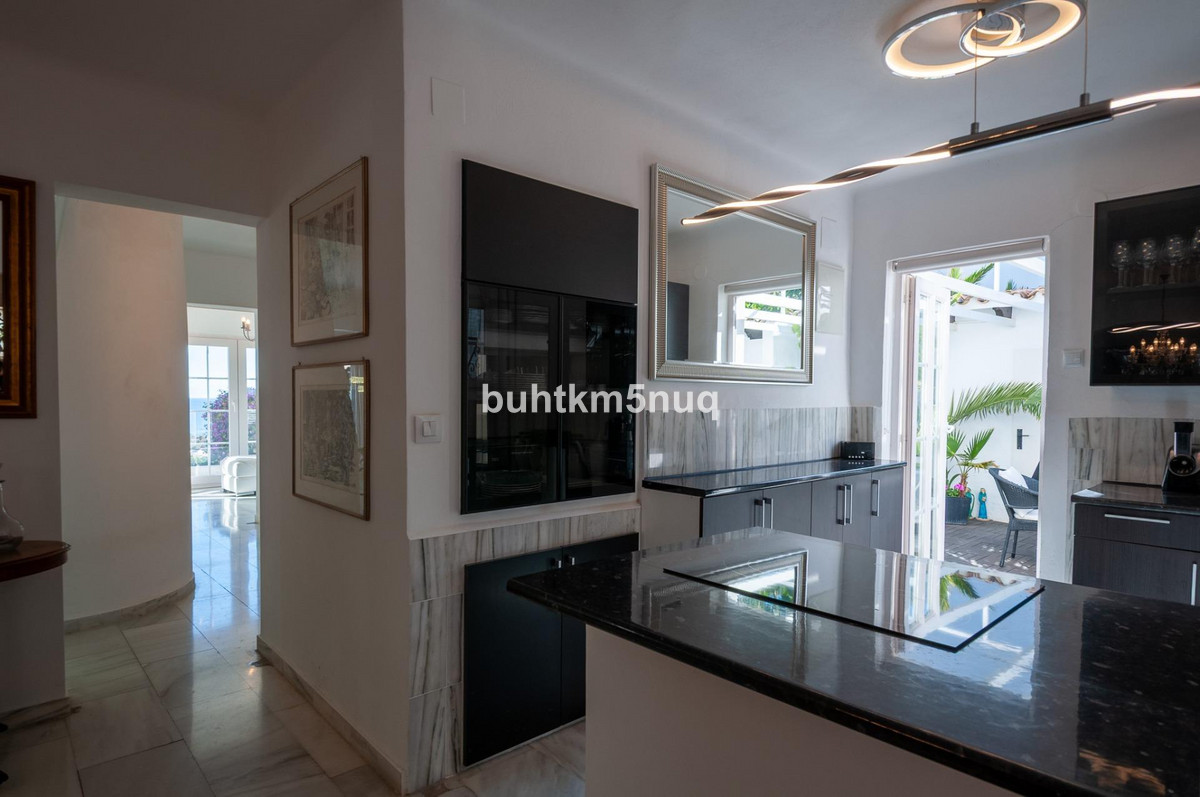 4 Bed Townhouse for sale in Calpe Costa Blanca, Alicante, Spain