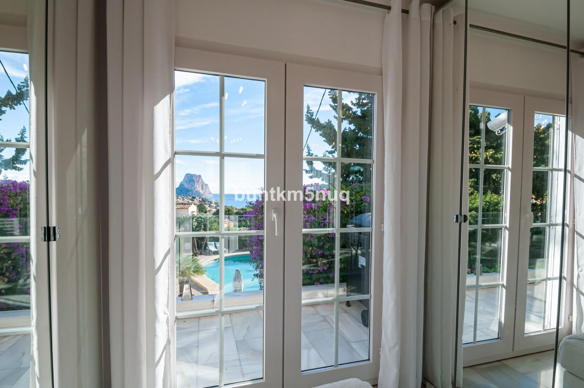 4 Bed Townhouse for sale in Calpe Costa Blanca, Alicante, Spain