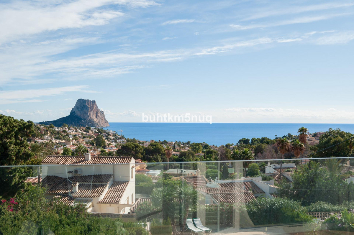 4 Bed Townhouse for sale in Calpe Costa Blanca, Alicante, Spain