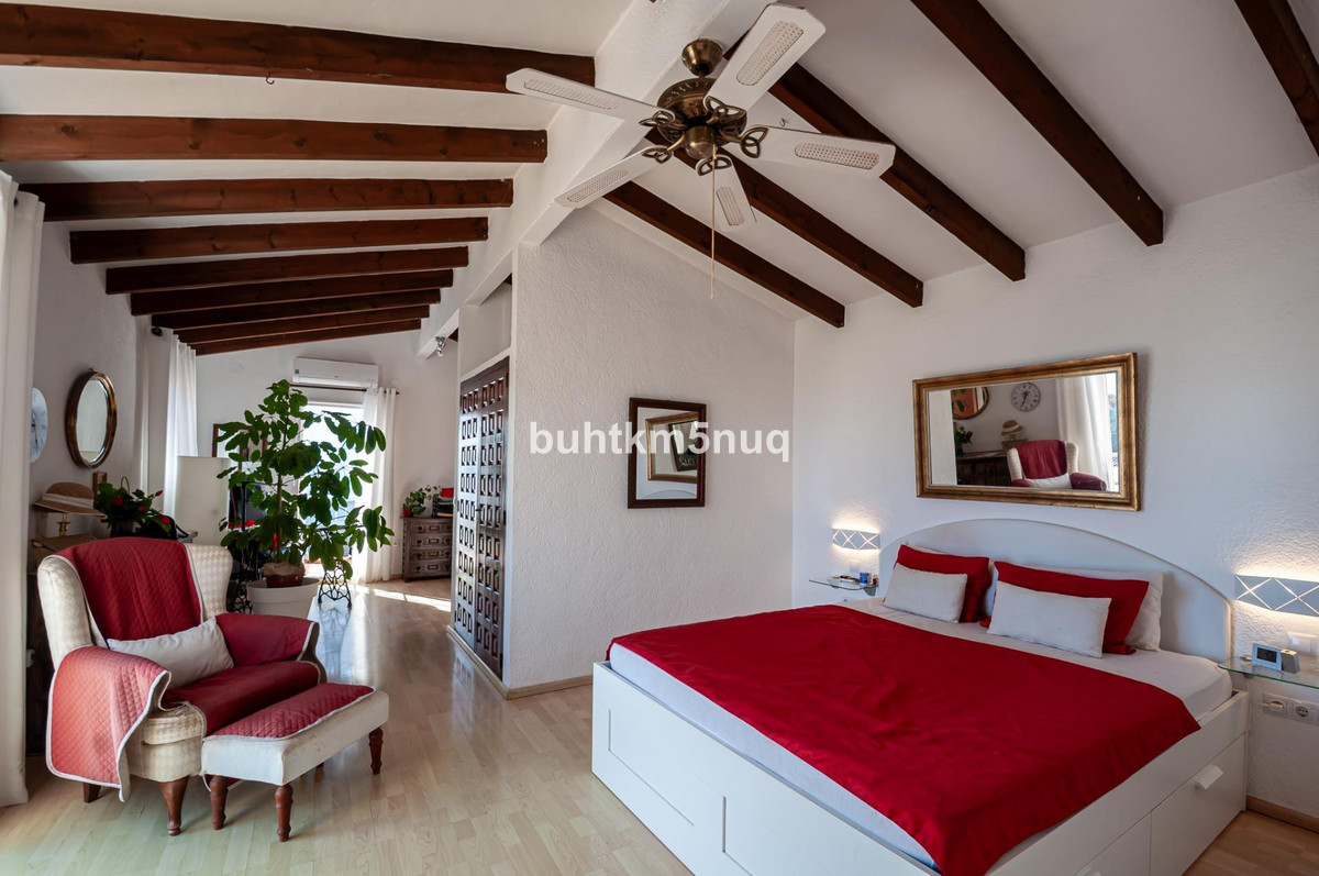 4 Bed Townhouse for sale in Calpe Costa Blanca, Alicante, Spain