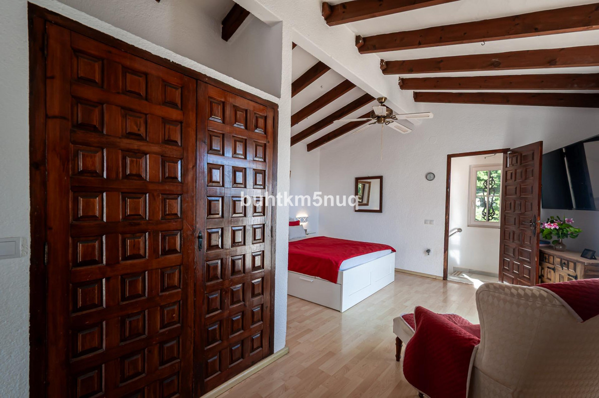 4 Bed Townhouse for sale in Calpe Costa Blanca, Alicante, Spain