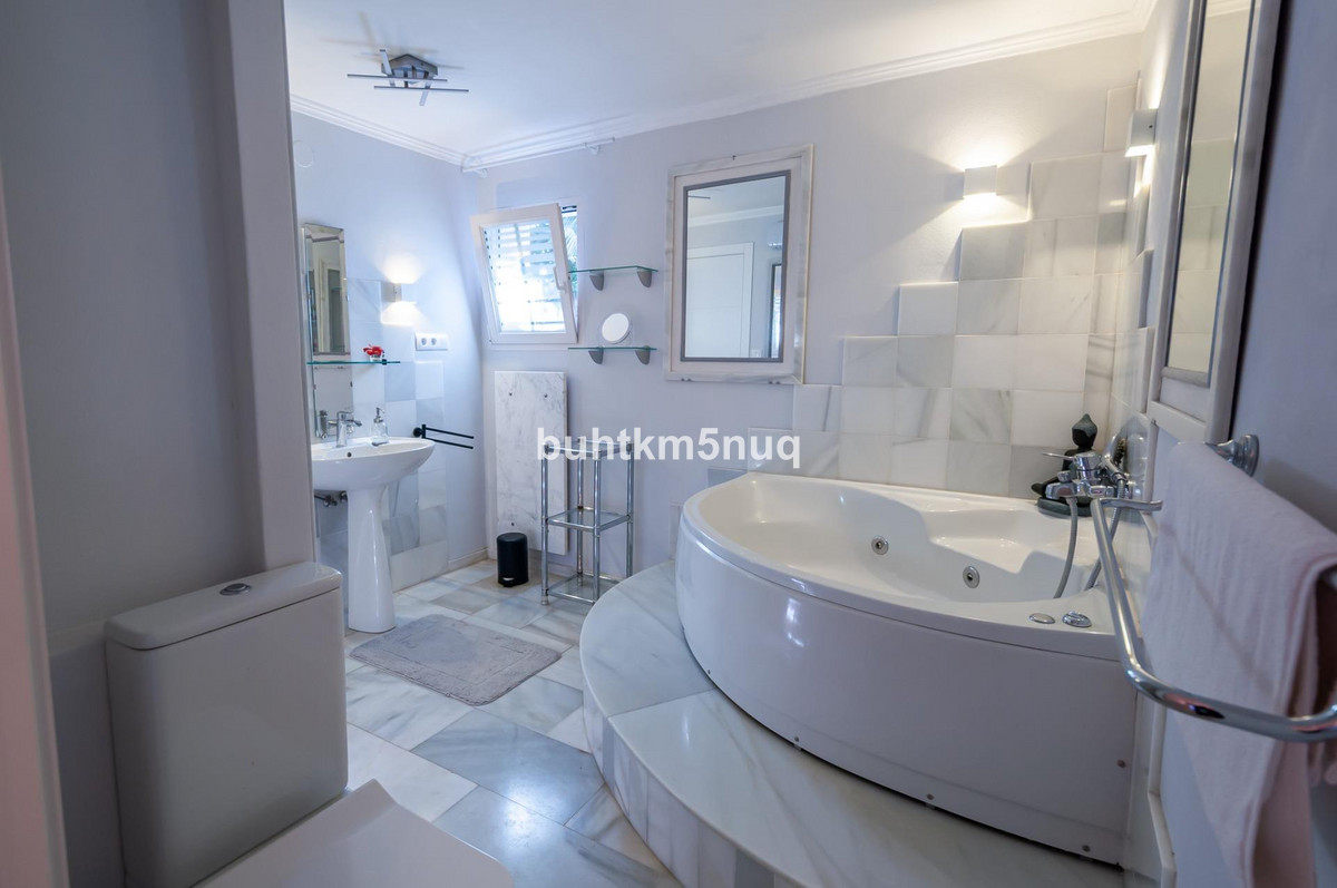 4 Bed Townhouse for sale in Calpe Costa Blanca, Alicante, Spain