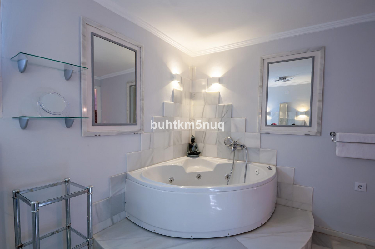 4 Bed Townhouse for sale in Calpe Costa Blanca, Alicante, Spain