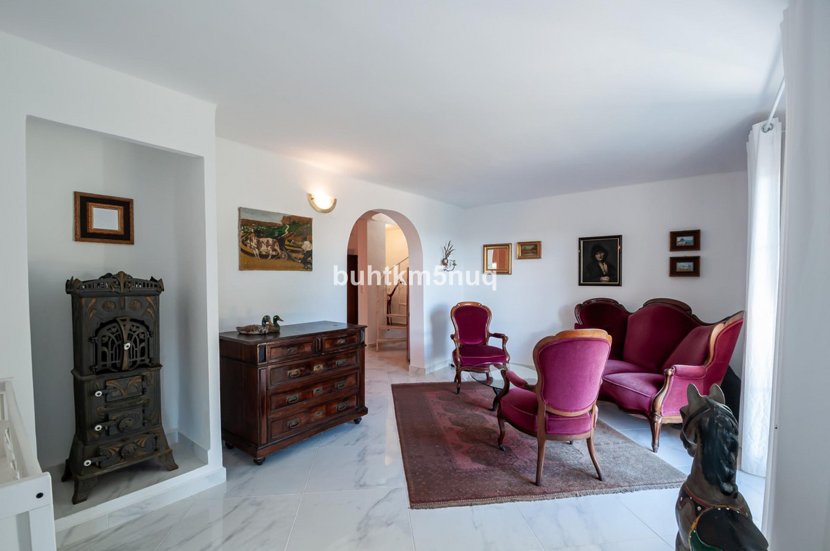 4 Bed Townhouse for sale in Calpe Costa Blanca, Alicante, Spain
