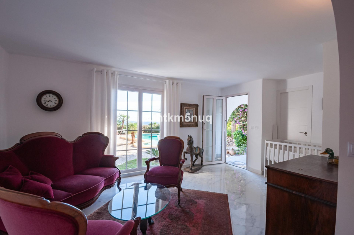 4 Bed Townhouse for sale in Calpe Costa Blanca, Alicante, Spain