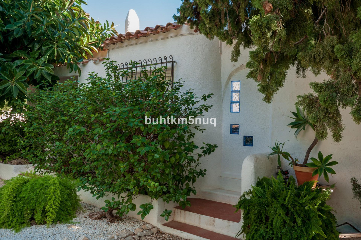 4 Bed Townhouse for sale in Calpe Costa Blanca, Alicante, Spain