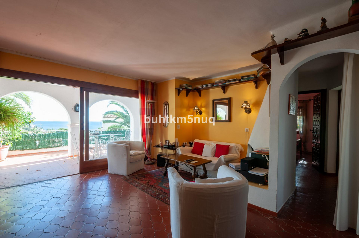 4 Bed Townhouse for sale in Calpe Costa Blanca, Alicante, Spain