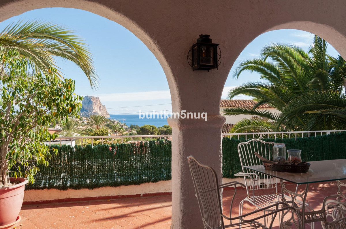 4 Bed Townhouse for sale in Calpe Costa Blanca, Alicante, Spain