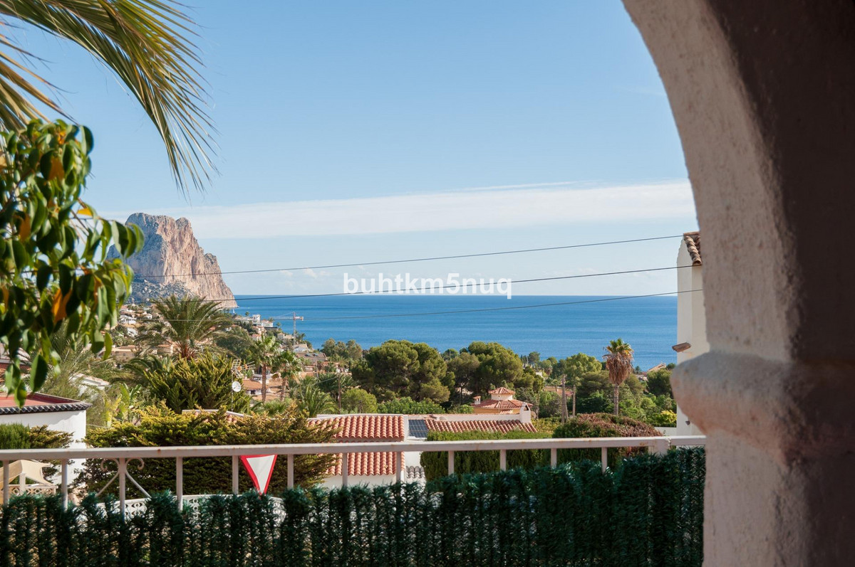 4 Bed Townhouse for sale in Calpe Costa Blanca, Alicante, Spain