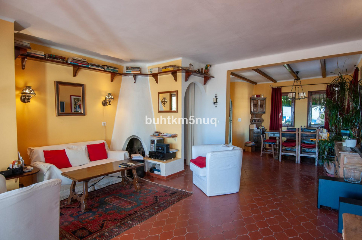 4 Bed Townhouse for sale in Calpe Costa Blanca, Alicante, Spain
